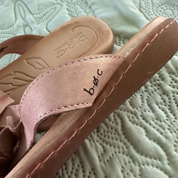 B.O.C sandals. Rose gold leather. Flexible sole, Sz 9. - Picture 4 of 4